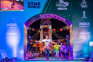 BIB: 2044
                            <button type="button" onclick="openModal(21812095)" class="btn btn-primary btn-sm float-right btn-popup" data-toggle="modal" data-target=".modal-high-quality">
                        <i class="fas fa-shopping-cart"></i> Add to Cart
                    </button>
                                            <button type="button" onclick="isThisMe(21812095, true)" class="btn btn-success btn-sm float-right btn-popup btn-isme hidden" data-toggle="tooltip" data-placement="bottom" title="นี่คือรูปของคุณใช่ไหม คลิกที่นี่เพื่อเอาเข้าอัลบั้ม">
                        <i class="fas fa-plus"></i> Add to album
                    </button>
                    <button type="button" onclick="isThisMe(21812095, false)" class="btn btn-warning btn-sm float-right btn-popup btn-isnotme hidden">
                        <i class="fas fa-ban"></i> Remove from album
                    </button>